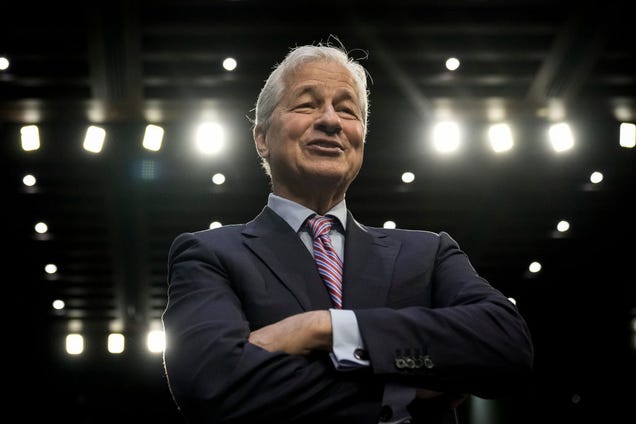 Quartz: Jamie Dimon says JPMorgan will let customers buy Bitcoin
