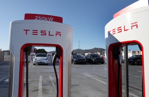Quartz: A key Tesla supplier is slashing jobs