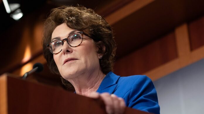 Senate News: Senate unanimously approves bill to eliminate tax on tips