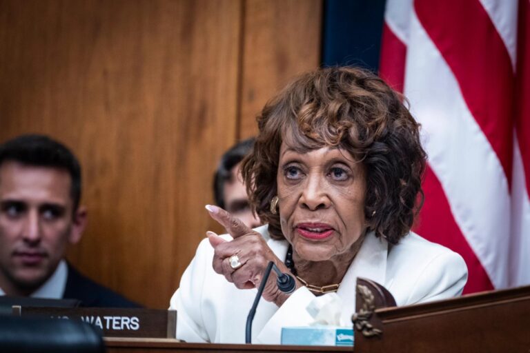 CoinDesk: Dems Say They’re Blocked From Info on Verge of Crypto Market Structure Bill Hearings