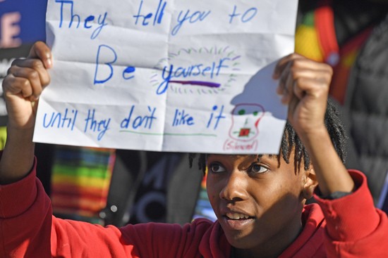 Daily Kos: Trump cruelly cuts off suicide prevention hotline for queer youth