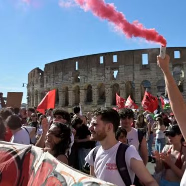 Drudge Report Feed: Thousands march in Rome against security clampdown law...