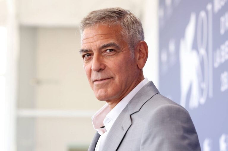 BuzzFeed – Celebrity: “It Really Looks Bad”: George Clooney Revealed Why He Hates His New Hairstyle But Can’t Change It